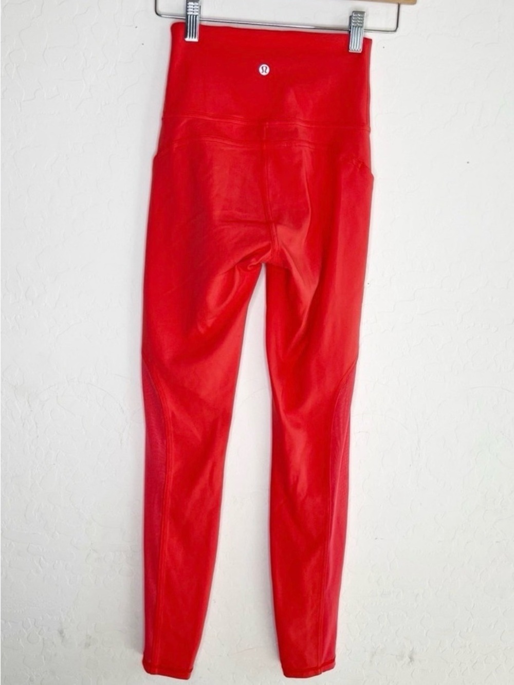 Lululemon Mastered Motion High-Rise Tight 28” Thermal Red Mesh Size 4 - Picture 3 of 9